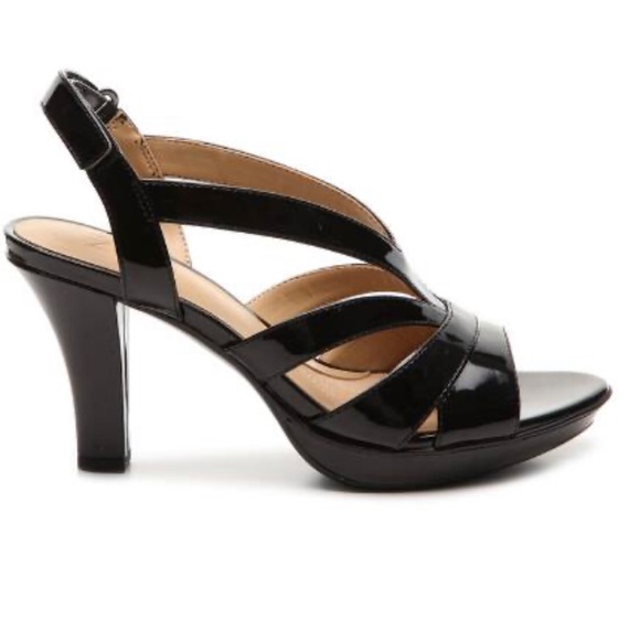 naturalizer delfinia
